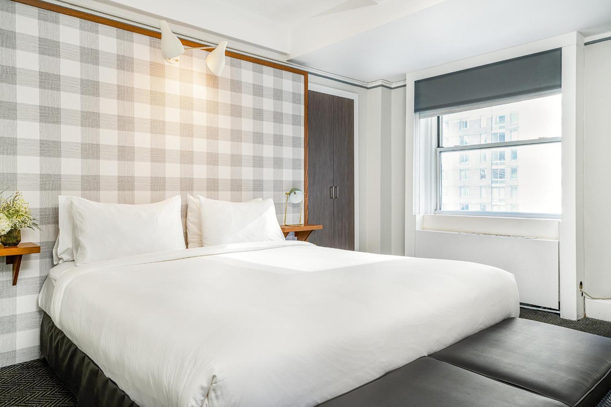 Paramount Hotel Times Square New York Room photo