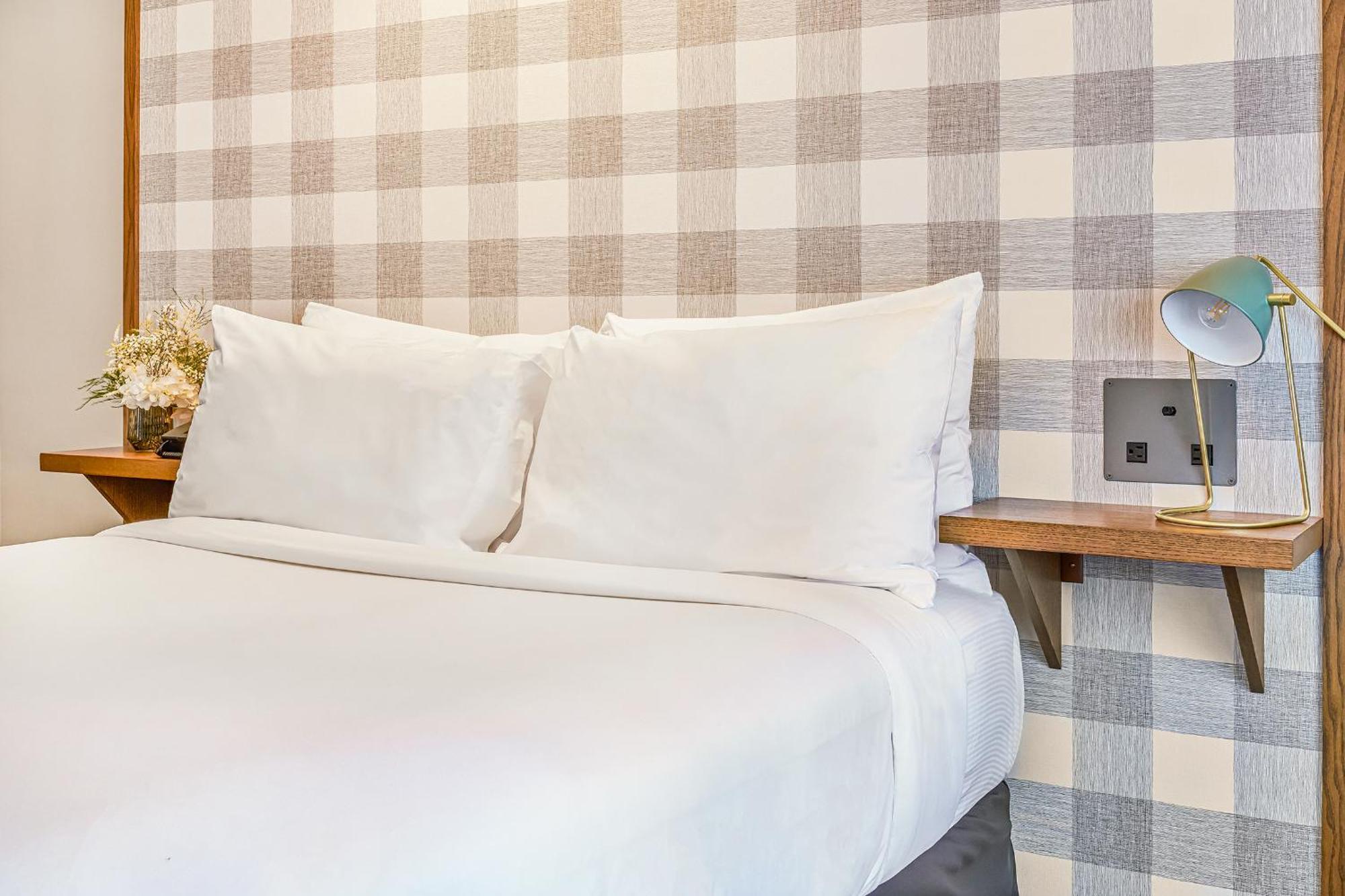 Paramount Hotel Times Square New York Room photo