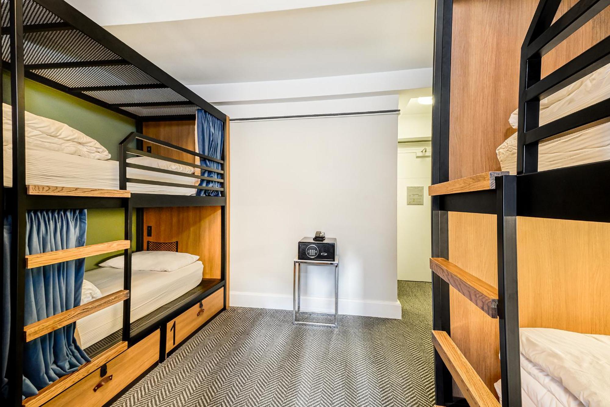 Paramount Hotel Times Square New York Room photo